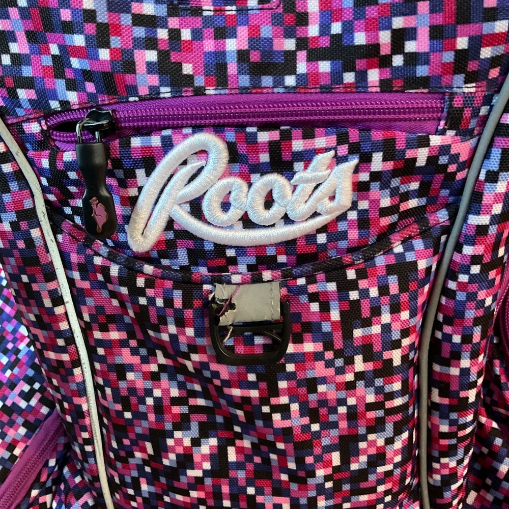 π ROOTS backpack - Picture 2 of 12